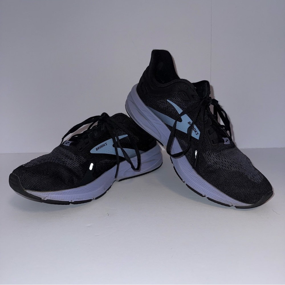 Brooks Launch 9 Low Black/Lavender Women’s Sneakers Size 9 Athletic Running Shoe